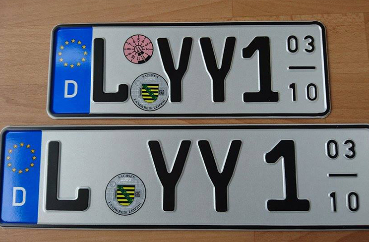 Kurze Kennzeichen – Erlaubt? Und wenn ja – Wie bekommen?